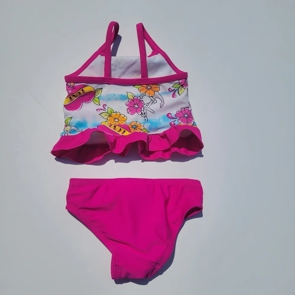 3/$15🏝Breaking Waves🏝🌺 6-9 month old Swimsuit